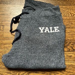 Yale sweater joggers size small